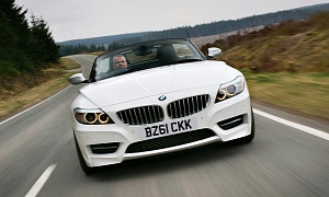 BMW Introduces Z4 sDrive20i and sDrive28i in Britain