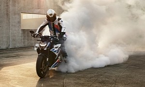 BMW M 1000 R Debuts With Over 200 Horsepower, Makes Life a Ride