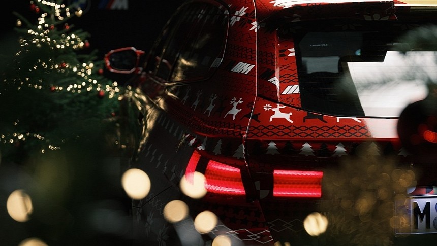 BMW M5 Touring Santa Claus Christmas teaser