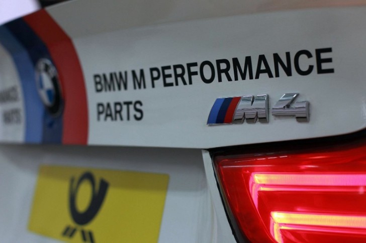 BMW M4 DTM teaser