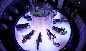BMW Motorrad Celebrates 90th Anniversary, Launches BMW R nineT