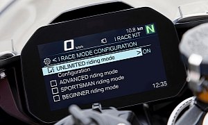 BMW Motorrad S 1000 RR Gets Autonomous Race Software for Foolish Noobs