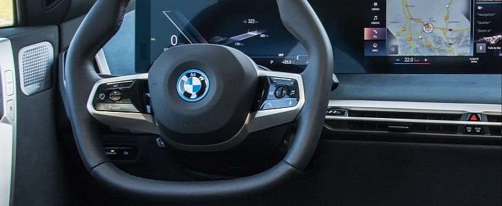 BMW patents even weirder steering wheel concept