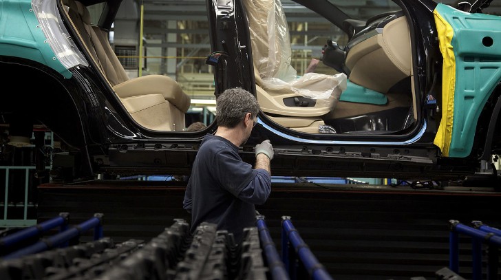Worker assembling BMW in SPartanburg plant