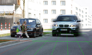 BMW Present Car-2-X Communication - Enhanced Safety via Radio Signals