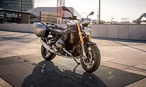 BMW R 1200 R Black Edition Is An Italian Thing Only