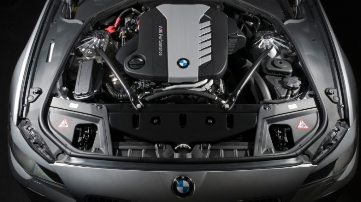 BMW Tri-Turbo engine