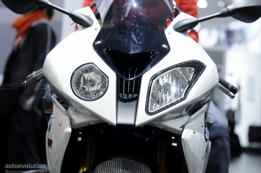 BMW S 1000 RR front view