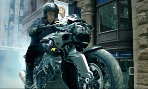 BMW S1000RR and BMW K1300R Star in DHOOM:3