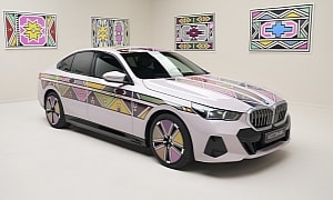 BMW Shows Color-Shifting i5 in Los Angeles, the Tech Is Closer Than Ever to Production