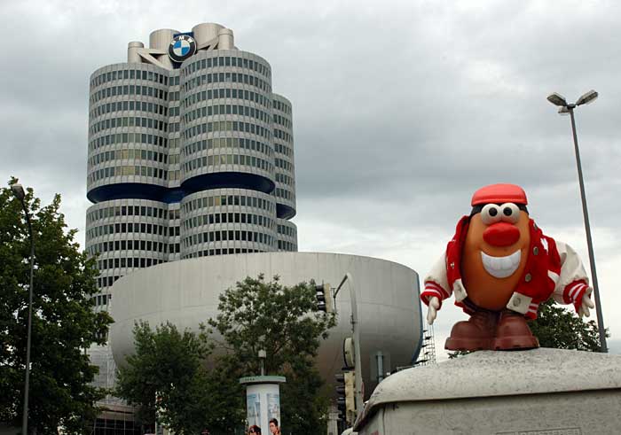 BMW posts promising Q1 results