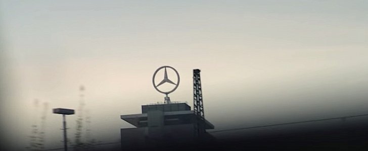 Dieter Zetsche looking at the Mercedes star from a distance