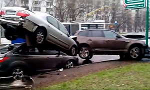 BMW X3 Caught in Huge Accident in Moscow