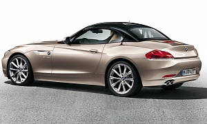 BMW Z4 Gets Silver and Black Hardtop Options