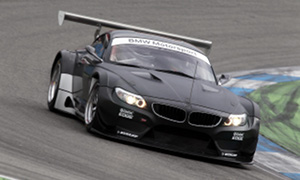 BMW Z4 GT3 Gets Back to the Track