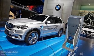 BMW’s Plug-in Hybrid X5 xDrive40e Will Enter Production in April, to Be Presented at Geneva