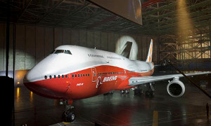 Boeing Premiered the New 747-8 Intercontinental