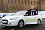 Boris Johnson Tests Renault Fluence Z.E. at EcoVelocity