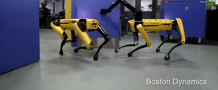  Boston Dynamics' Creepy Robot "Dog" Can Open Doors