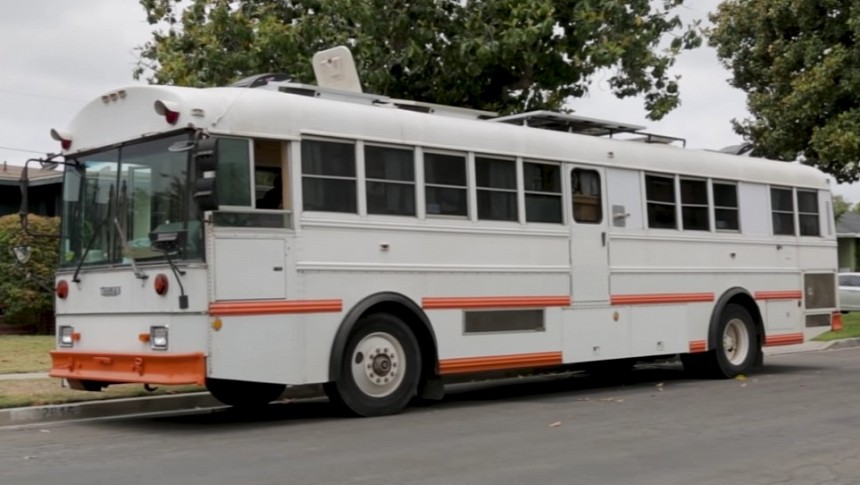 The Bougie Bus is a Converted Skoolie for a Family of Four