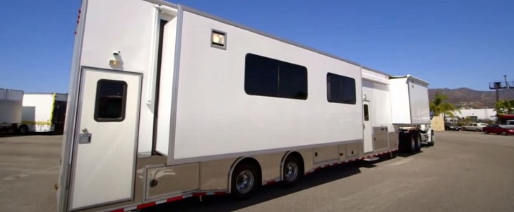 Brad Pitt's trailer from King Kong Production Vehicles cost $1.2 million and comes with 4 slide-outs