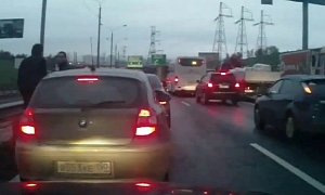 Brave Russian Driver Avoids Imminent Road Rage Incident