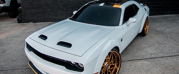 Dodge Challenger SRT Hellcat Widebody with glossy white and gold chrome camouflage on Forgiatos