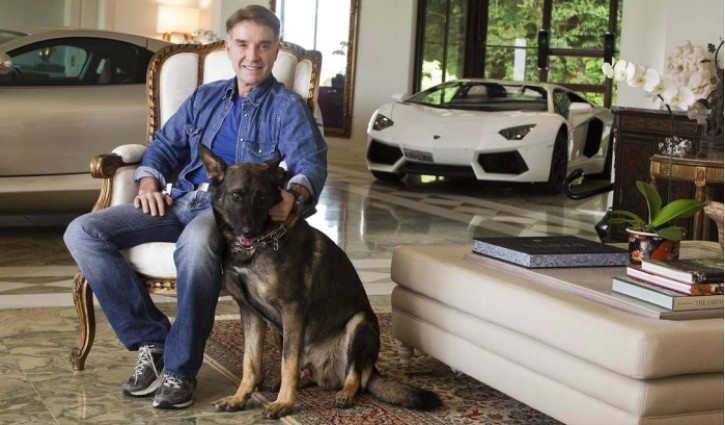 It appears that Eike Batista was keeping his Aventador in the house