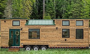 Breathtaking 'Tyhee' Tiny Home Is As Beautiful To Look At as It Is To Live In