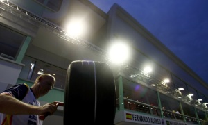 Bridgestone Will Keep Tire Gap Through 2010 F1 Season