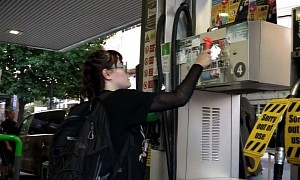 British Activists Break and Spray Gas Pump Displays in London, Police Had to Intervene