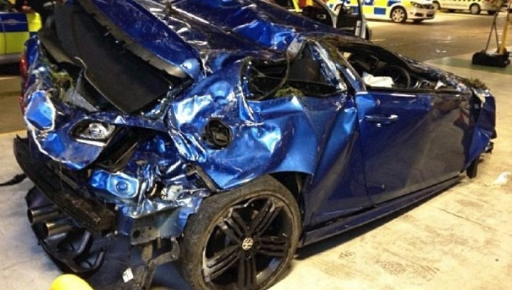 Golf R UK Police crash