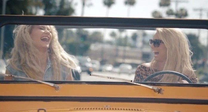 Britney Spears Drives Alien Iggy Azalea with a ‘80s Jeep Wrangler in Pretty Girls Video