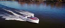 Bruce 22 Electric Boat Sets New Speed Record, Flies on the Water at 49 MPH