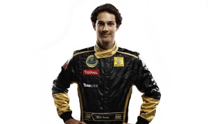 Bruno Senna Signs Reserve Driver Deal with Lotus Renault