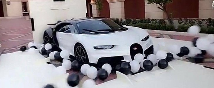 Bugatti Chiron Gets Middle-Eastern "Unboxing," Looks Like a Panda