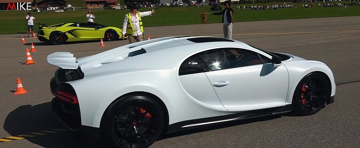 Bugatti Chiron Sport Races Lamborghini Aventador Svj Roadster Veyron L Or Blanc Autoevolution