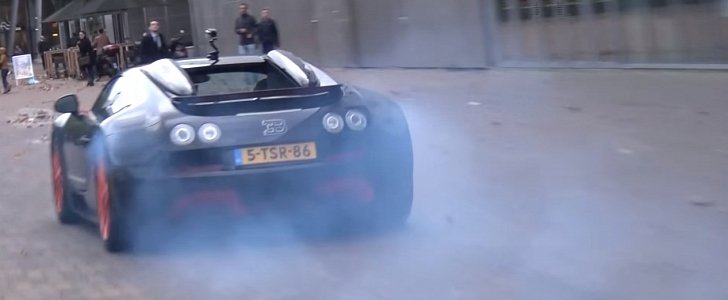 Bugatti Veyron Burnout