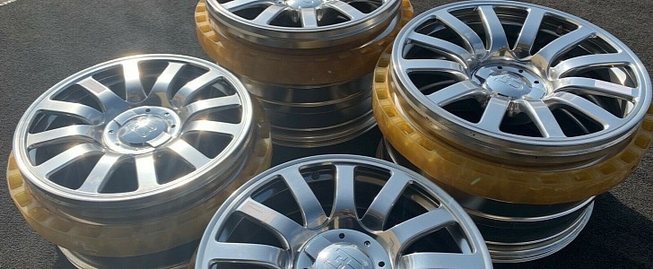 Bugatti Veyron wheels