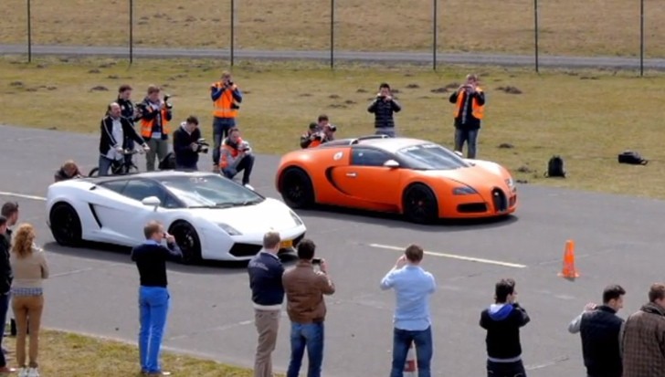 Bugatti Veyron races Lamborghini Gallardo