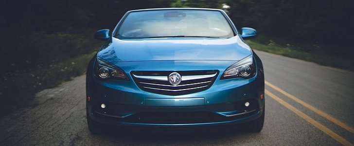 Buick Cascada Sport Touring Special Edition Comes in Blue, Costs $37,885