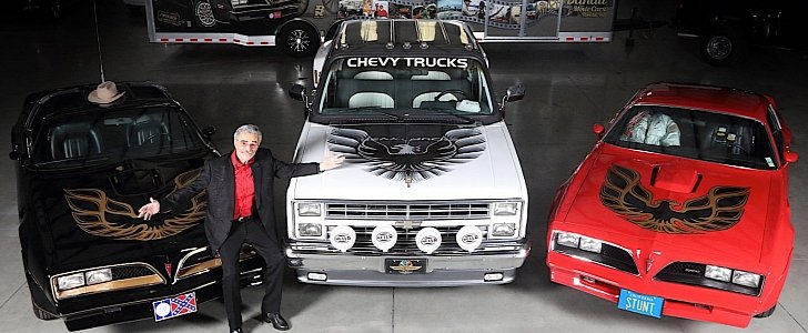 Burt Reynolds' cars to be sold at auction