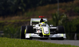 Button Clinches Top Spot in Second China Practice