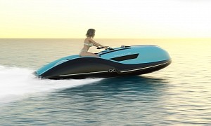 Buy a Strand Craft V8 Daytona GT and Show Everyone How the Rich Do Jet Skiing