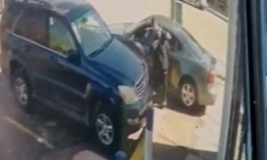 Bystander Jumps Into Stolen Pontiac, Brings it Back to The Owner