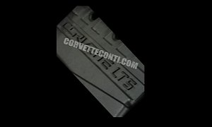 C7 Corvette ZR1 Engine Cover Reads “LT5”