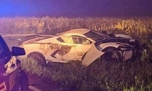 C8 Corvette Crashes, Looks Like a Glorified Scarecrow On Someone's Muddy Field