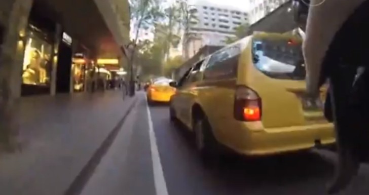 Taxi passanger knocks down cyclist