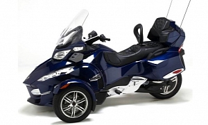 Can-Am Spyder RT Receives Custom Corbin Seats and Cup Holder