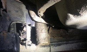 Canadian Driver Fixed His Suspension With Wooden Logs, Police Isn't Impressed